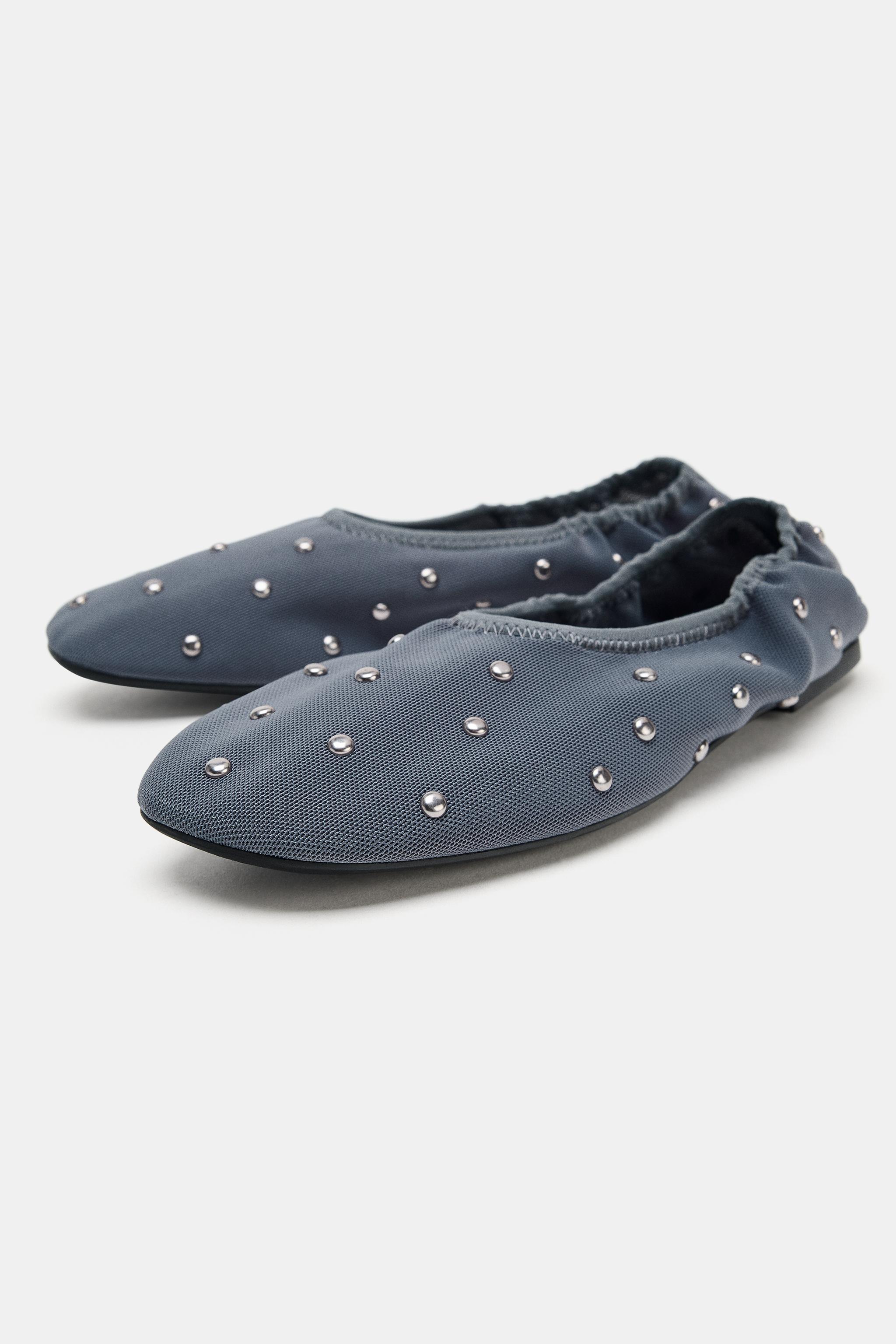 BALLERINES CLOUTÉES